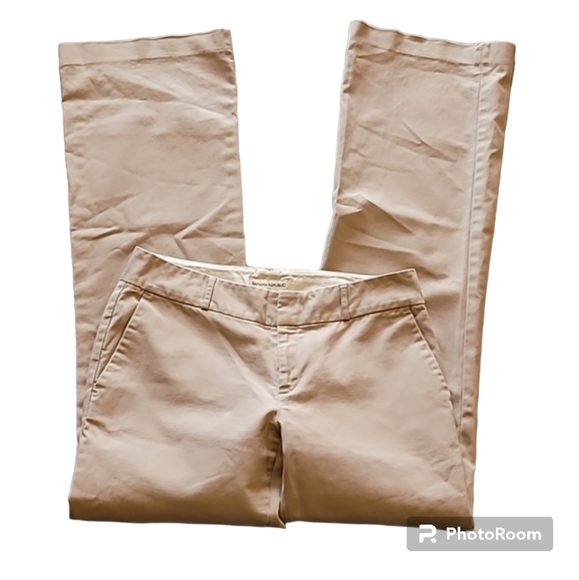 Banana Republic Pants - BANANA Republic khaki pants size 6L